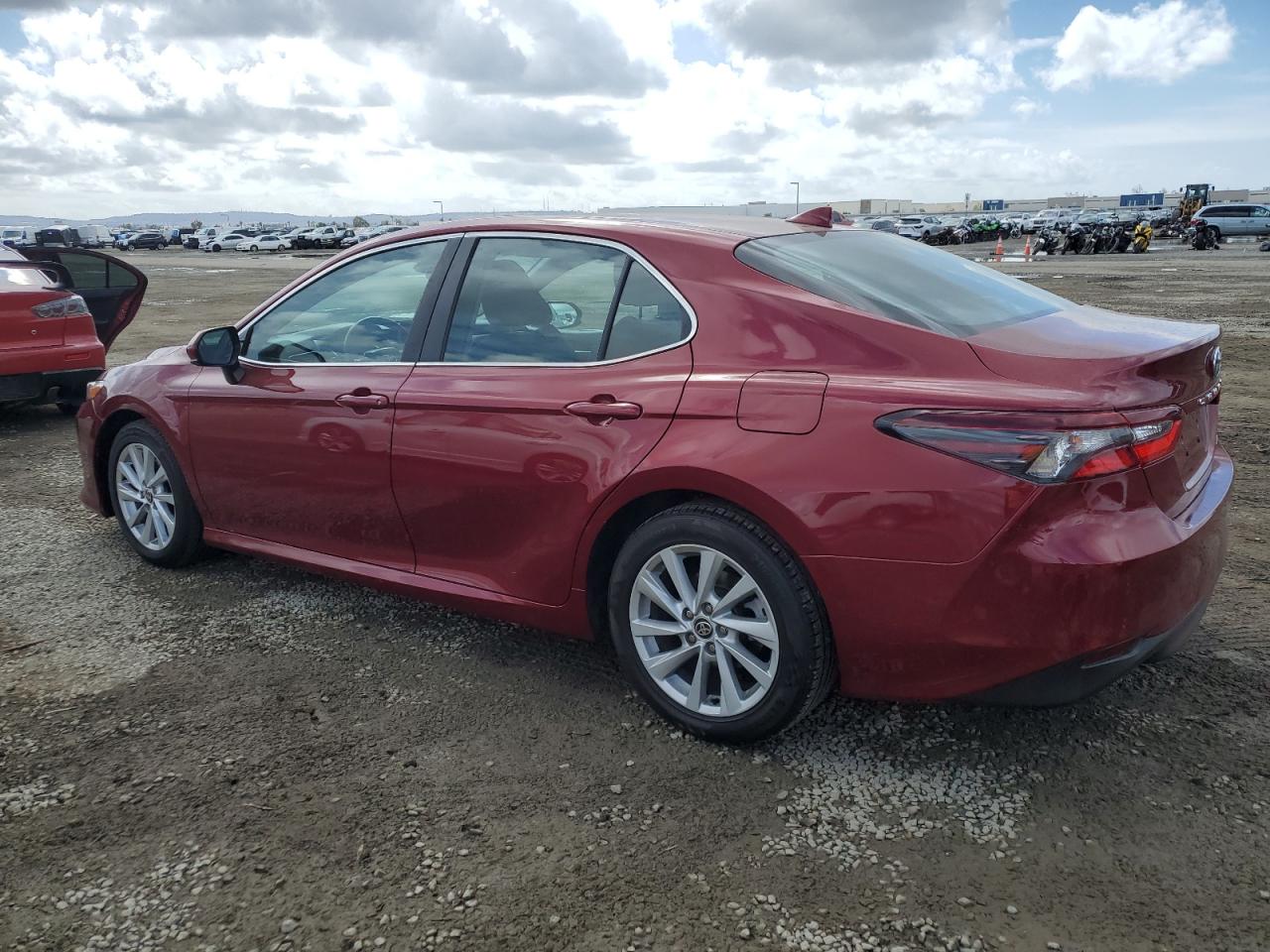 2022 Toyota Camry VIN 4T1C11AK4NU499865 Copart auction photo, side / minor dent/scratches damage thumbnail 2