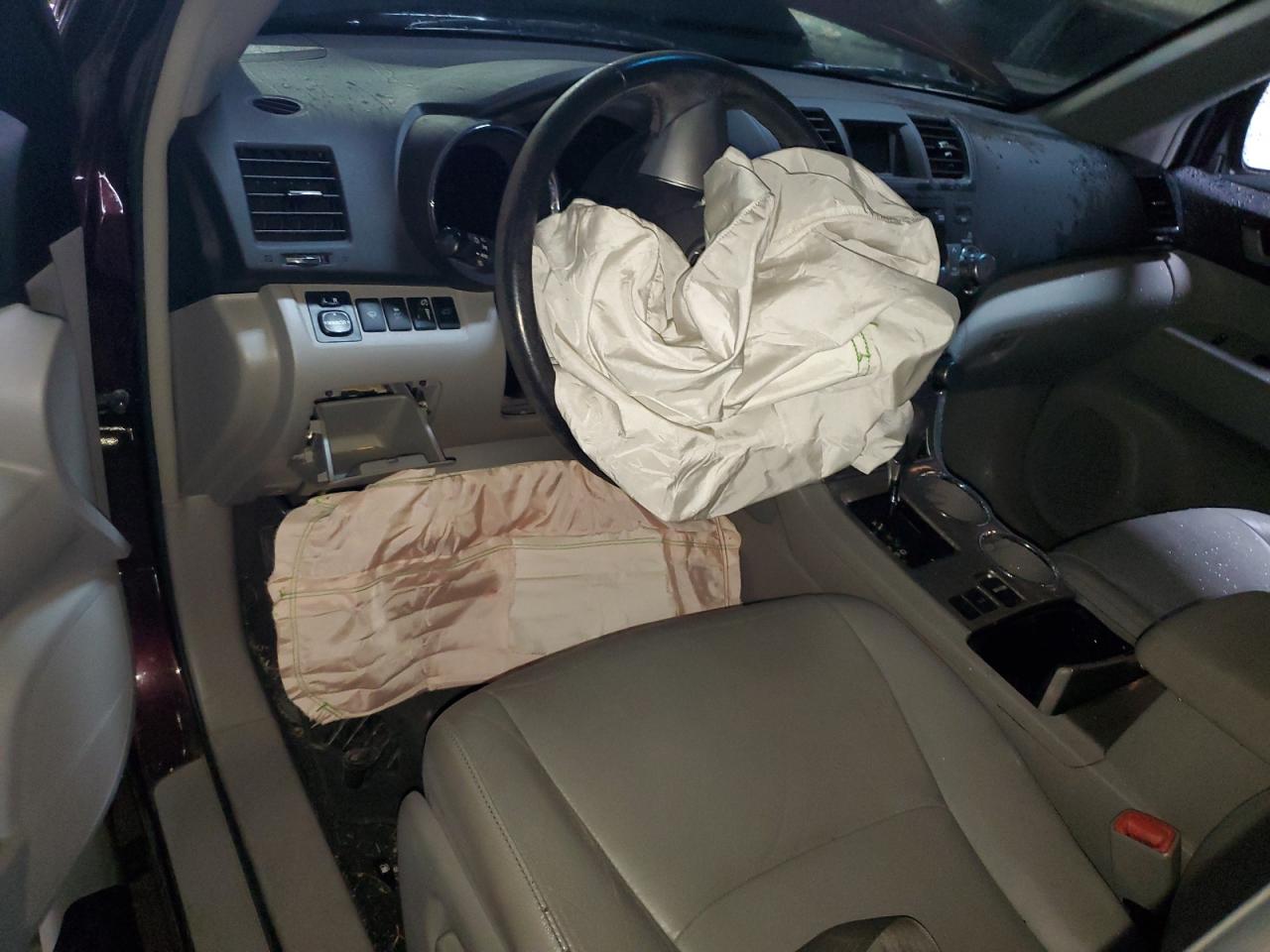 2012 Toyota Highlander VIN 5TDZK3EH3CS088867 Copart auction photo, all over damage thumbnail 8