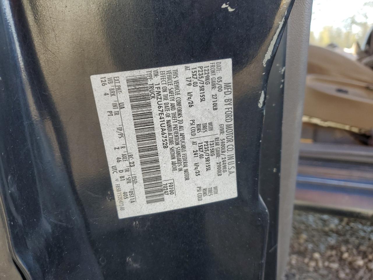 2001 Ford Explorer VIN 1FMZU67E41UA67528 Copart auction photo, rear end damage thumbnail 13