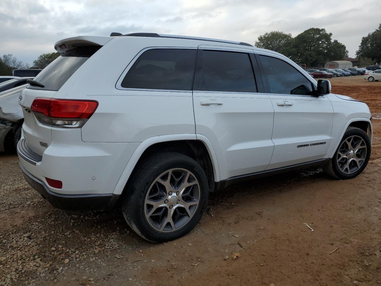 2018 Jeep Grand Cherokee VIN 1C4RJEBG2JC365873 Copart auction photo, front end damage thumbnail 3