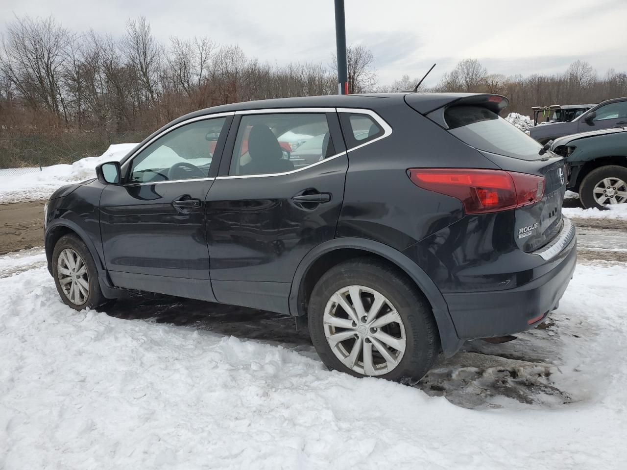 2018 Nissan Rogue VIN JN1BJ1CR9JW288866 Copart auction photo, minor dent/scratches damage thumbnail 2