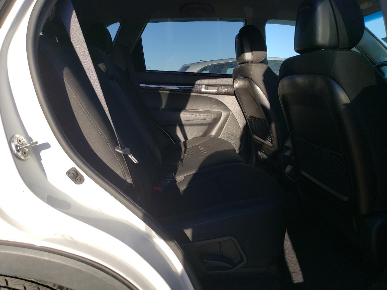 2015 KIA Sorento VIN 5XYKTDA74FG552039 Copart auction photo, front end damage thumbnail 11