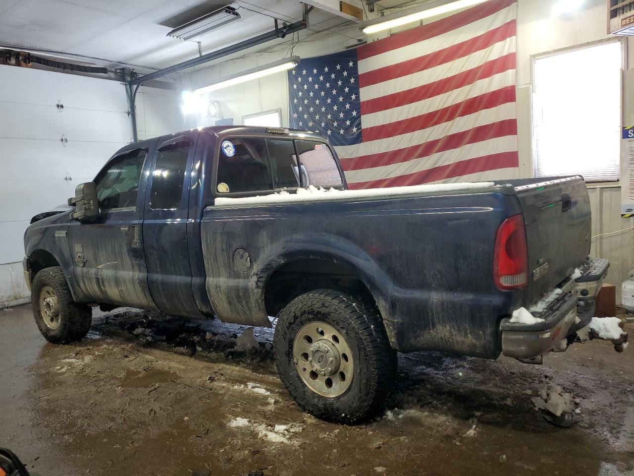 2007 Ford F250 VIN 1FTSX21P77EA06533 Copart auction photo, front end / minor dent/scratches damage thumbnail 2
