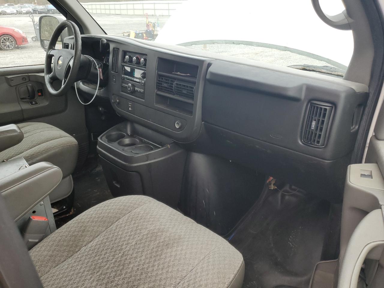 2009 Chevrolet Express VIN 1GCHG35K991129596 Copart auction photo, mechanical damage thumbnail 8