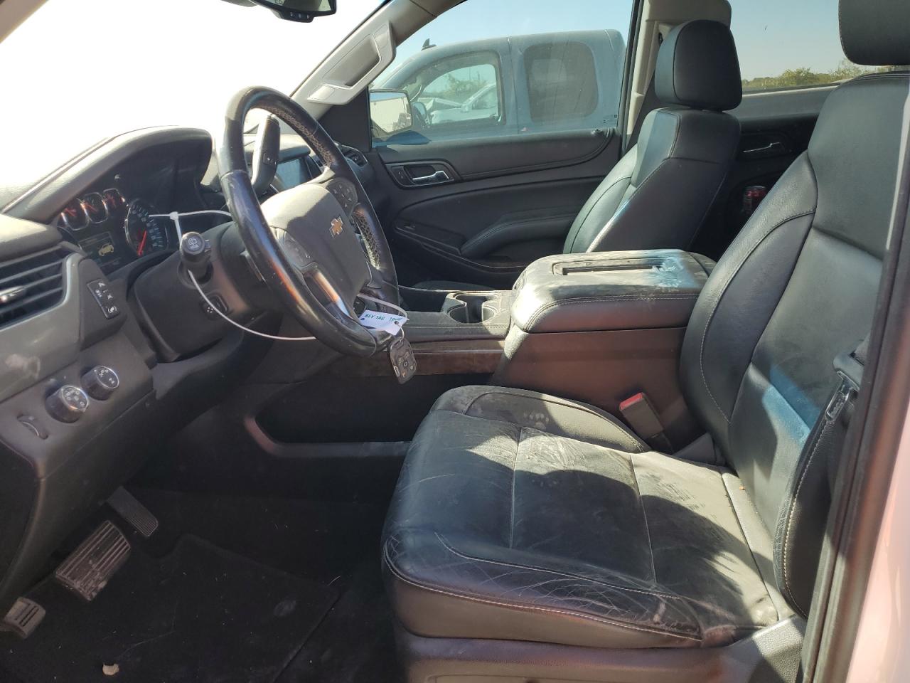 2018 Chevrolet Suburban VIN 1GNSKHKCXJR306166 Copart auction photo, front end / undercarriage damage thumbnail 7