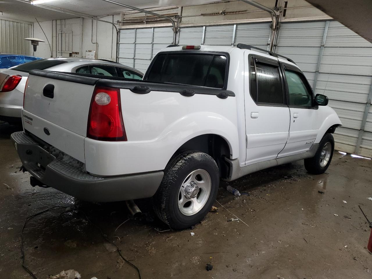 2002 Ford Explorer VIN 1FMZU67E12UD15588 Copart auction photo, front end / side damage thumbnail 3