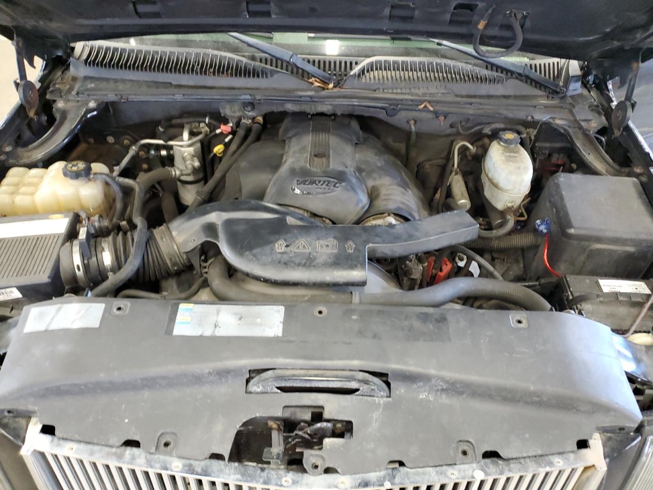 2004 Cadillac Escalade VIN 1GYEK63N44R178516 Copart auction photo, front end / minor dent/scratches damage thumbnail 13