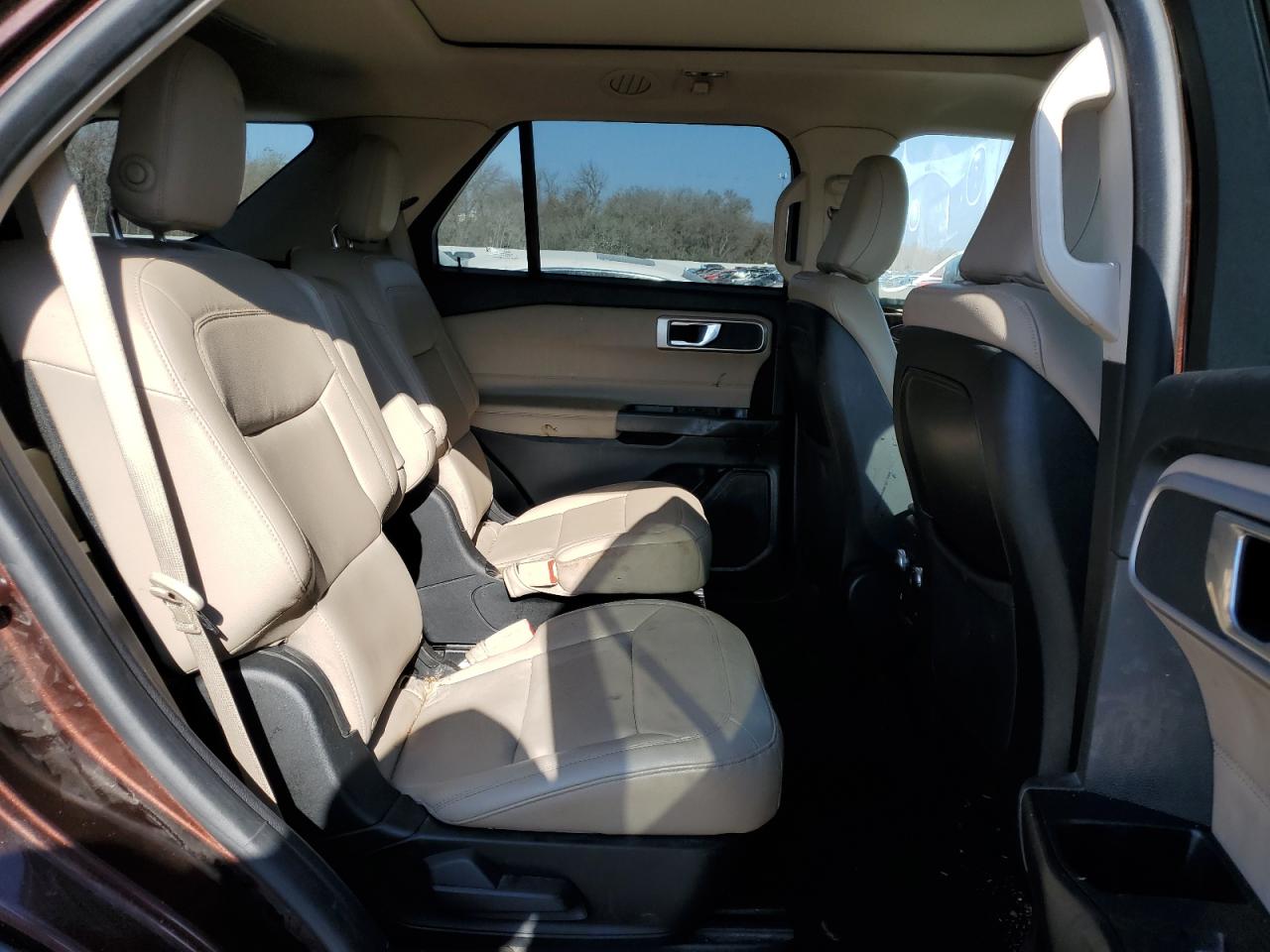 2020 Ford Explorer VIN 1FMSK8DH1LGC08378 Copart auction photo, all over damage thumbnail 11