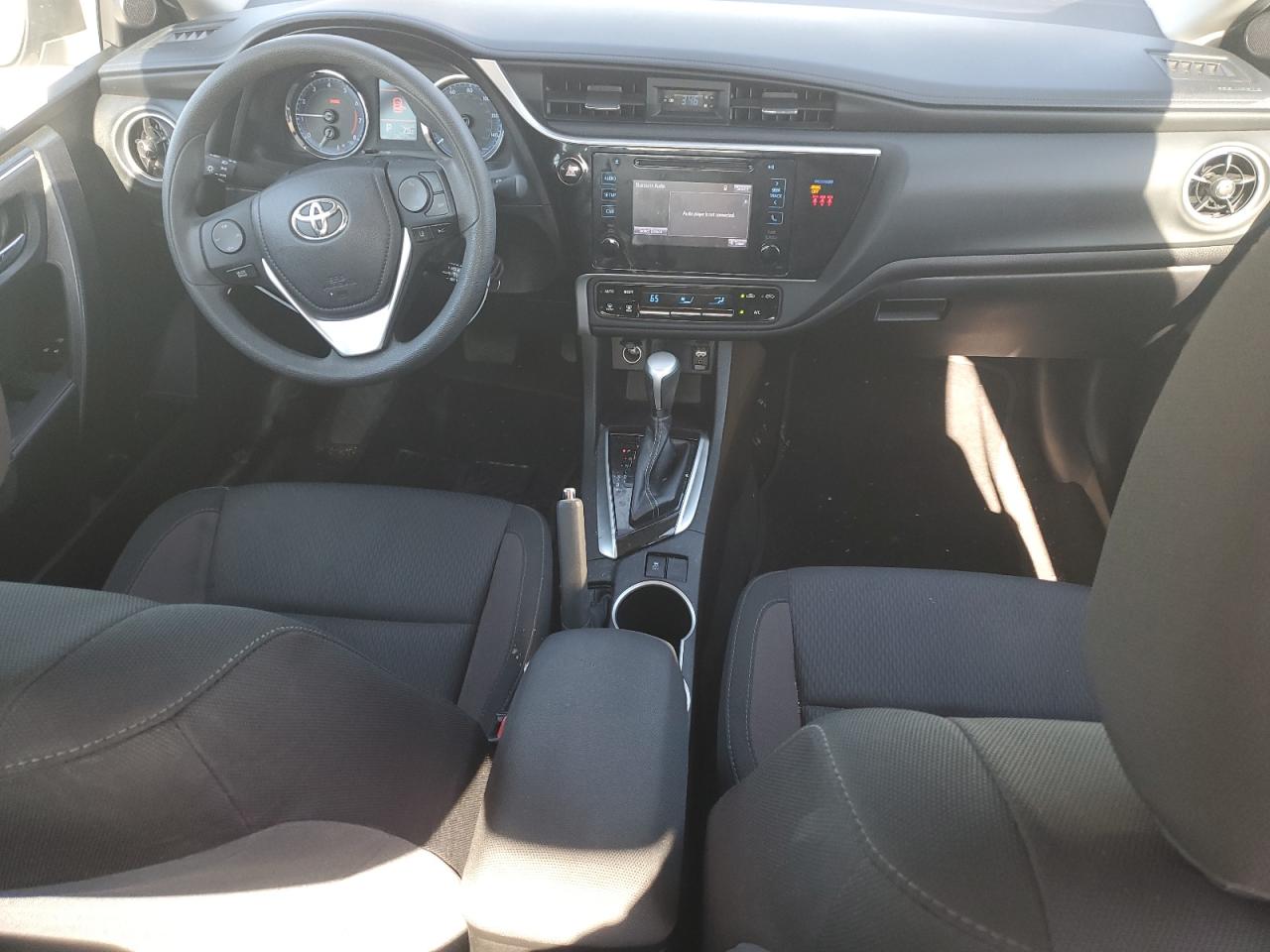 2019 Toyota Corolla VIN 5YFBURHE6KP935923 Copart auction photo, rear end damage thumbnail 8