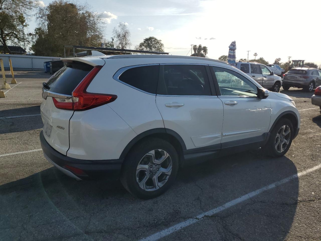 2017 Honda CR-V VIN 2HKRW2H50HH652746 Copart auction photo, side / minor dent/scratches damage thumbnail 3