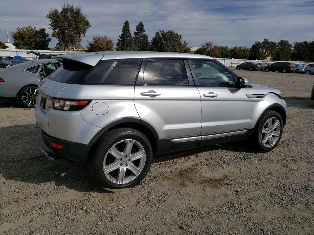 2015 Land Rover Range Rover VIN SALVP2BG7FH991482 Copart auction photo, front end / rear end damage thumbnail 3