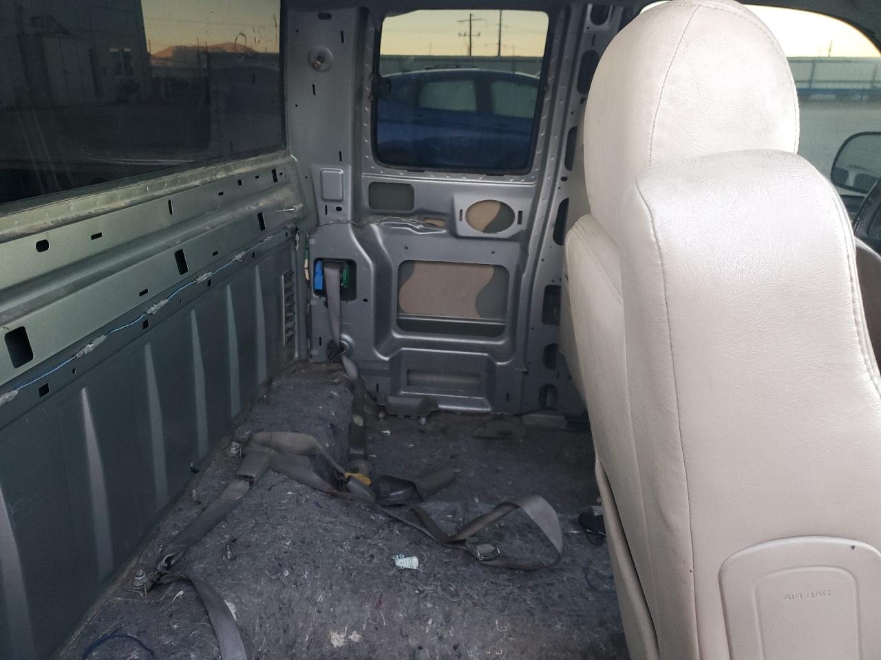 1999 GMC Sierra VIN 2GTEC19T9X1530076 Copart auction photo, side / rear end damage thumbnail 11