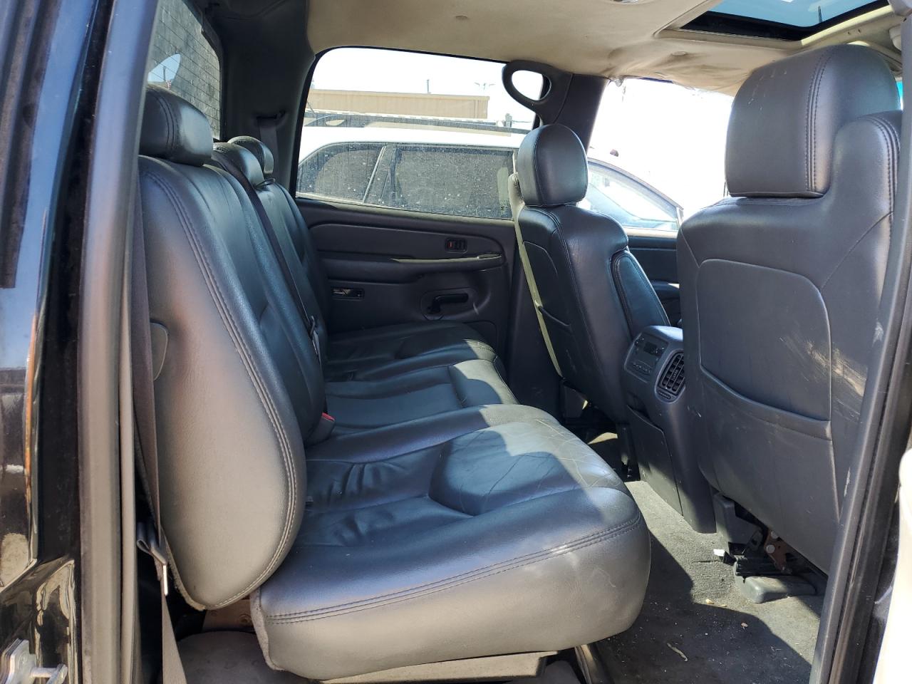 2004 Chevrolet Avalanche VIN 3GNEK12T04G269749 Copart auction photo, front end / side damage thumbnail 10