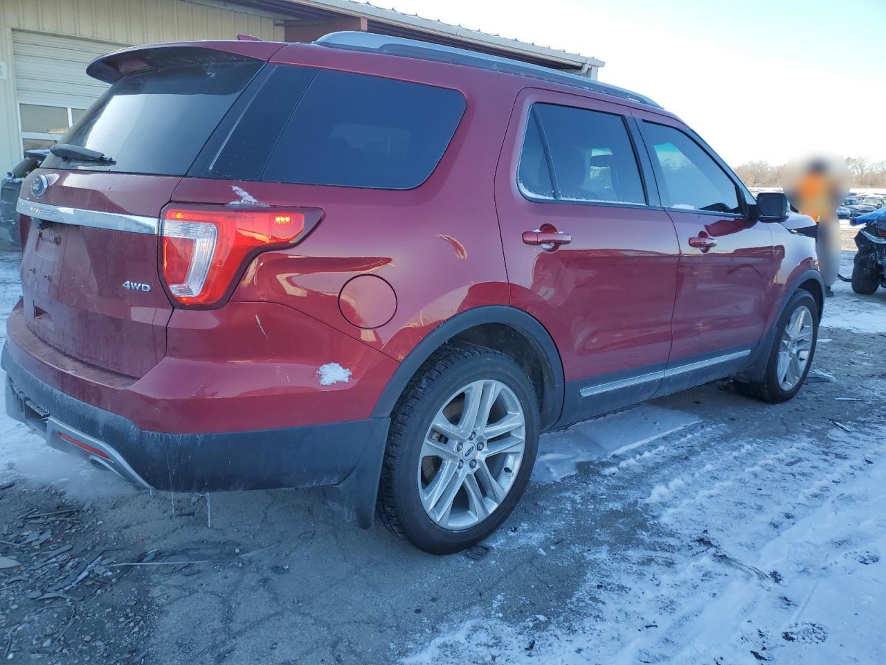 2017 Ford Explorer VIN 1FM5K8D87HGA09744 Copart auction photo, front end damage thumbnail 3