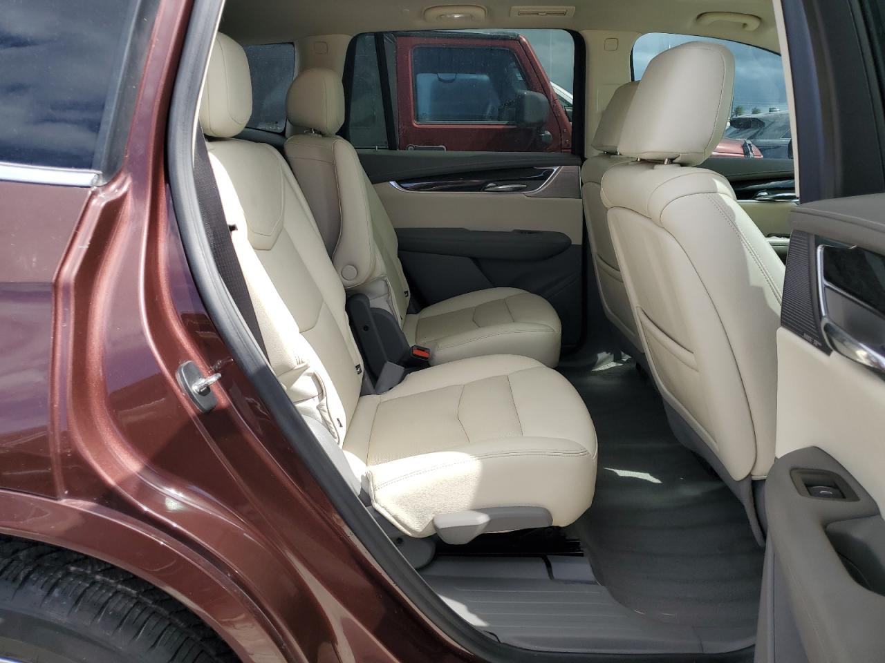 2022 Cadillac XT6 VIN 1GYKPCRS1NZ146012 Copart auction photo, water/flood damage thumbnail 11