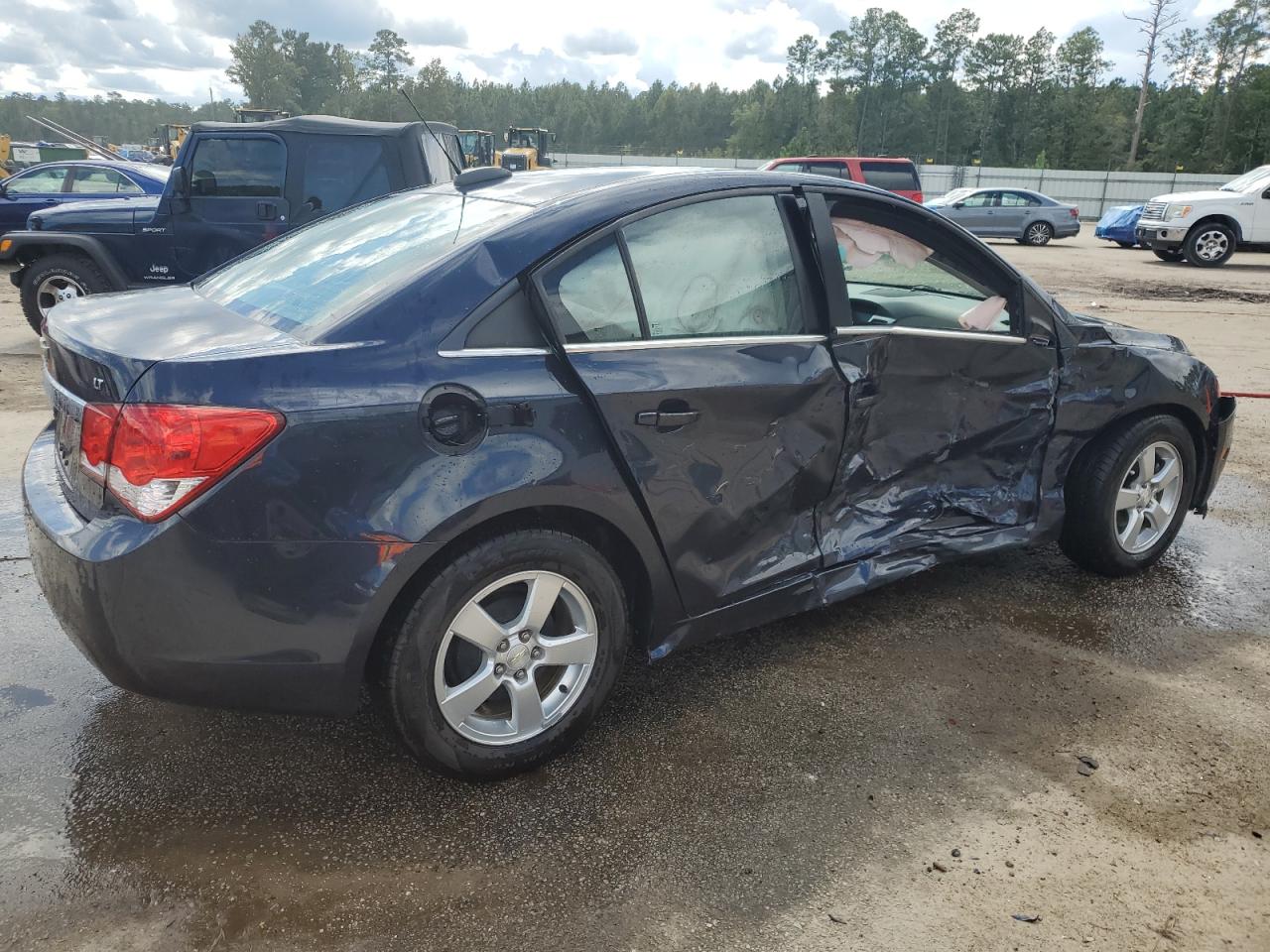 2016 Chevrolet Cruze VIN 1G1PE5SB4G7216651 Copart auction photo, side / front end damage thumbnail 3