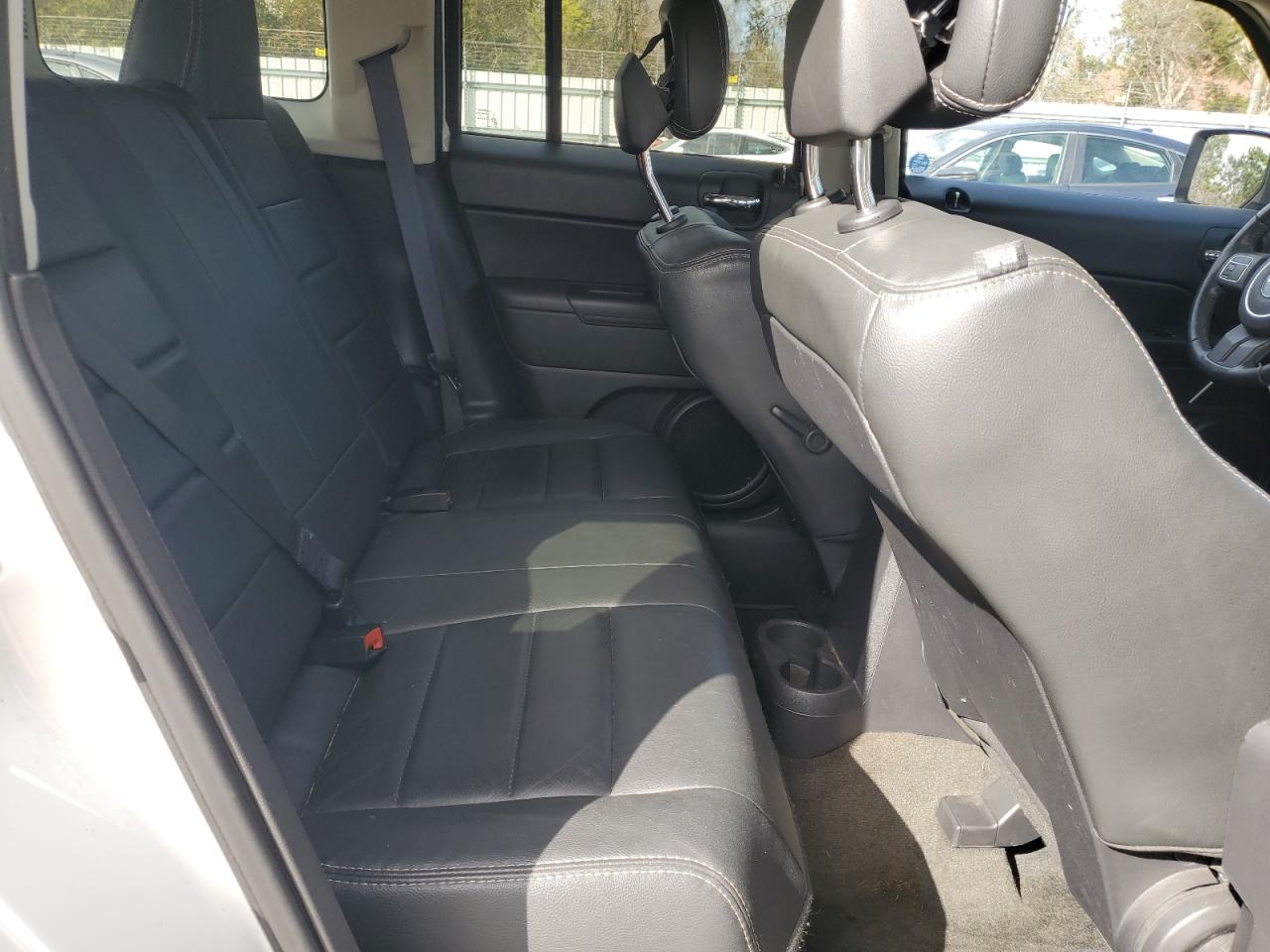 2017 Jeep Liberty (Patriot) VIN 1C4NJPFA5HD161928 Copart auction photo, rear end damage thumbnail 11