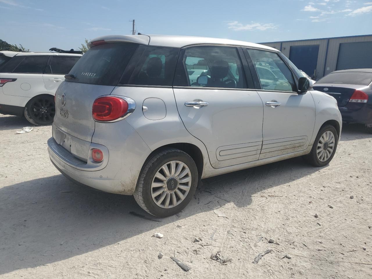 2014 Fiat 500 VIN ZFBCFABH8EZ014819 Copart auction photo, minor dent/scratches damage thumbnail 3