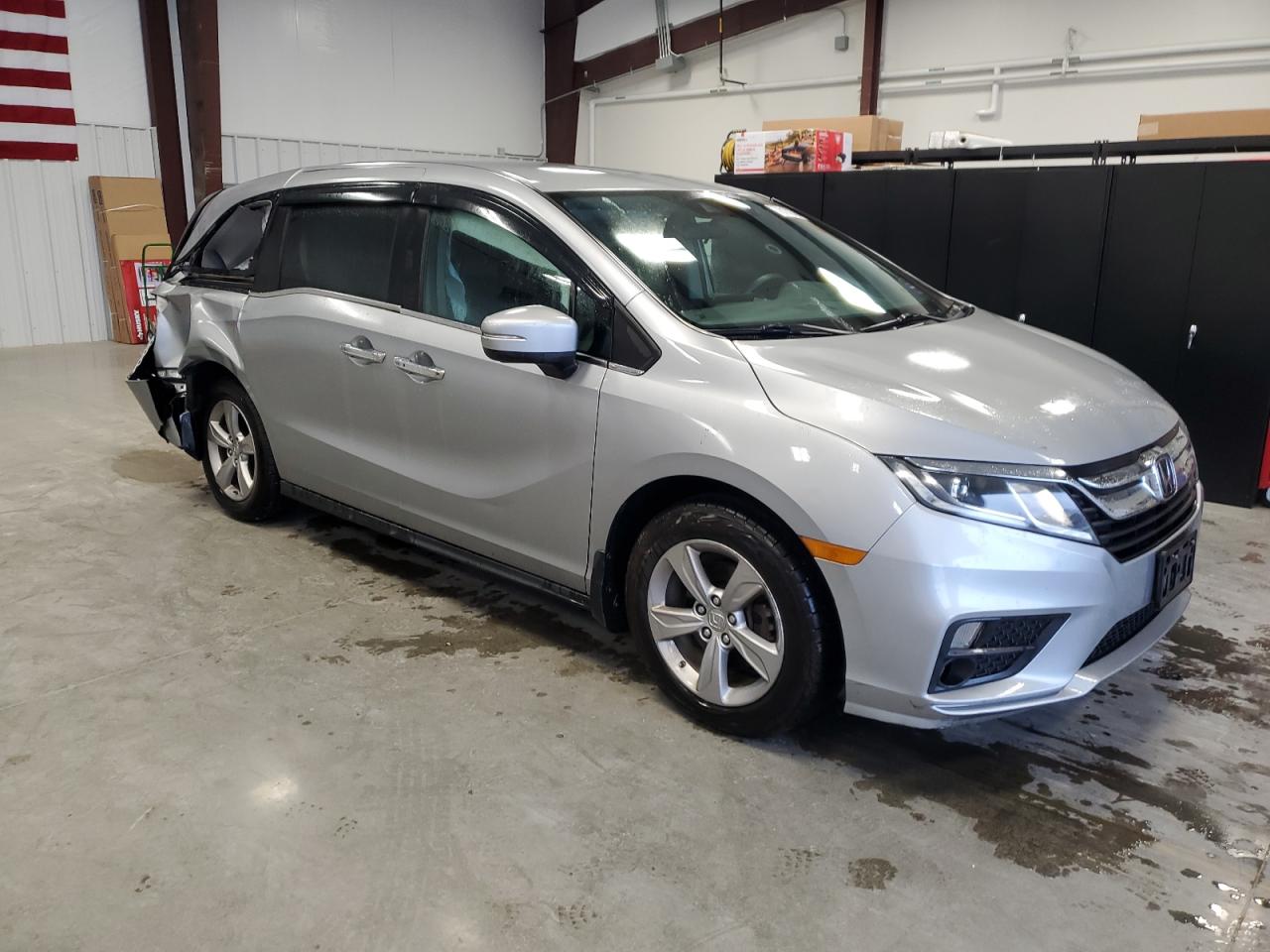 2018 Honda Odyssey VIN 5FNRL6H5XJB038940 Copart auction photo, rear end damage thumbnail 4