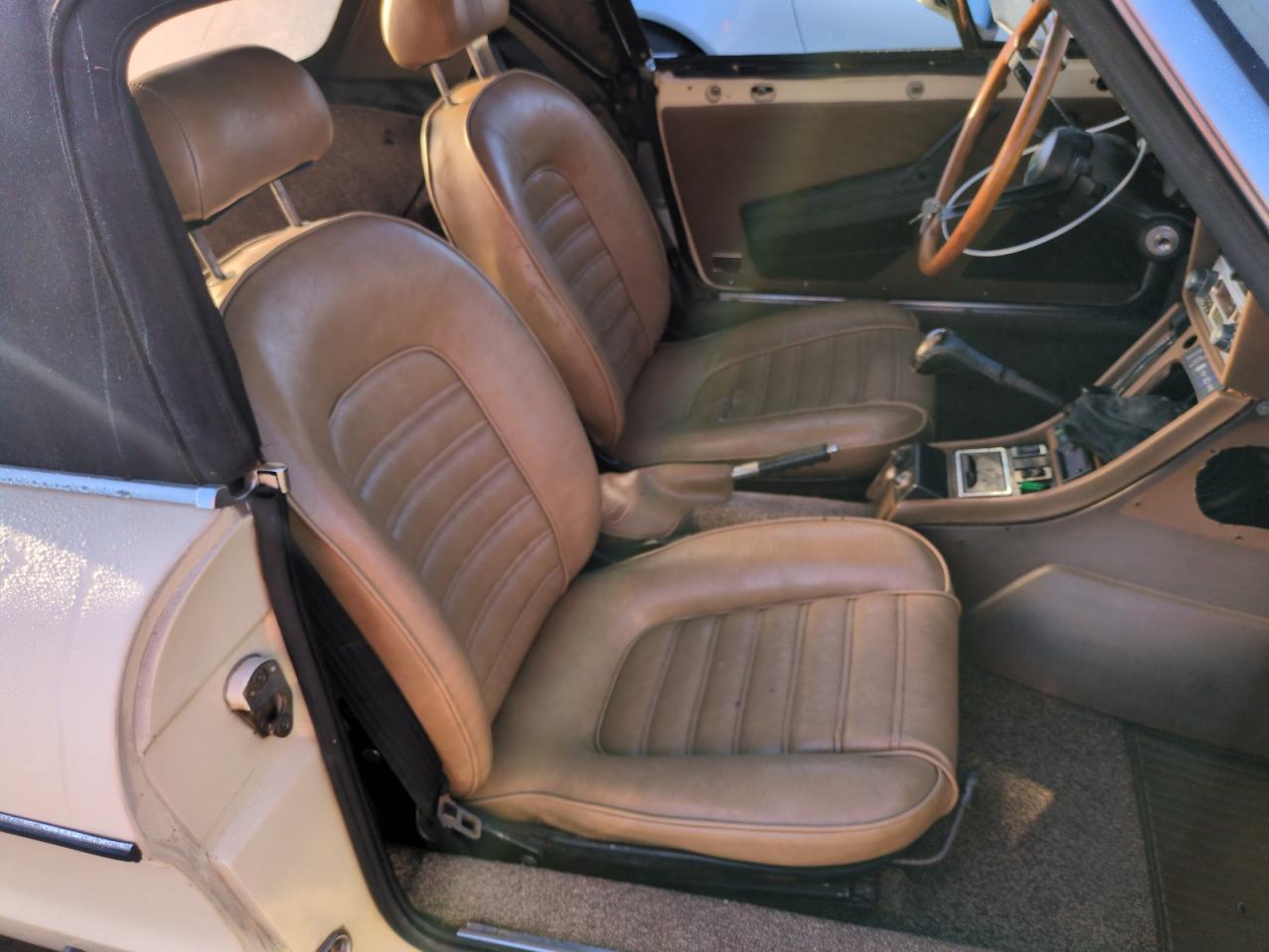 1982 Alfa Romeo Giulia VIN ZARBA5414C1014655 Copart auction photo, water/flood damage thumbnail 10
