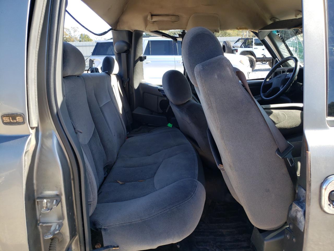 2006 GMC Sierra VIN 1GTEC19Z56Z214586 Copart auction photo, all over damage thumbnail 10