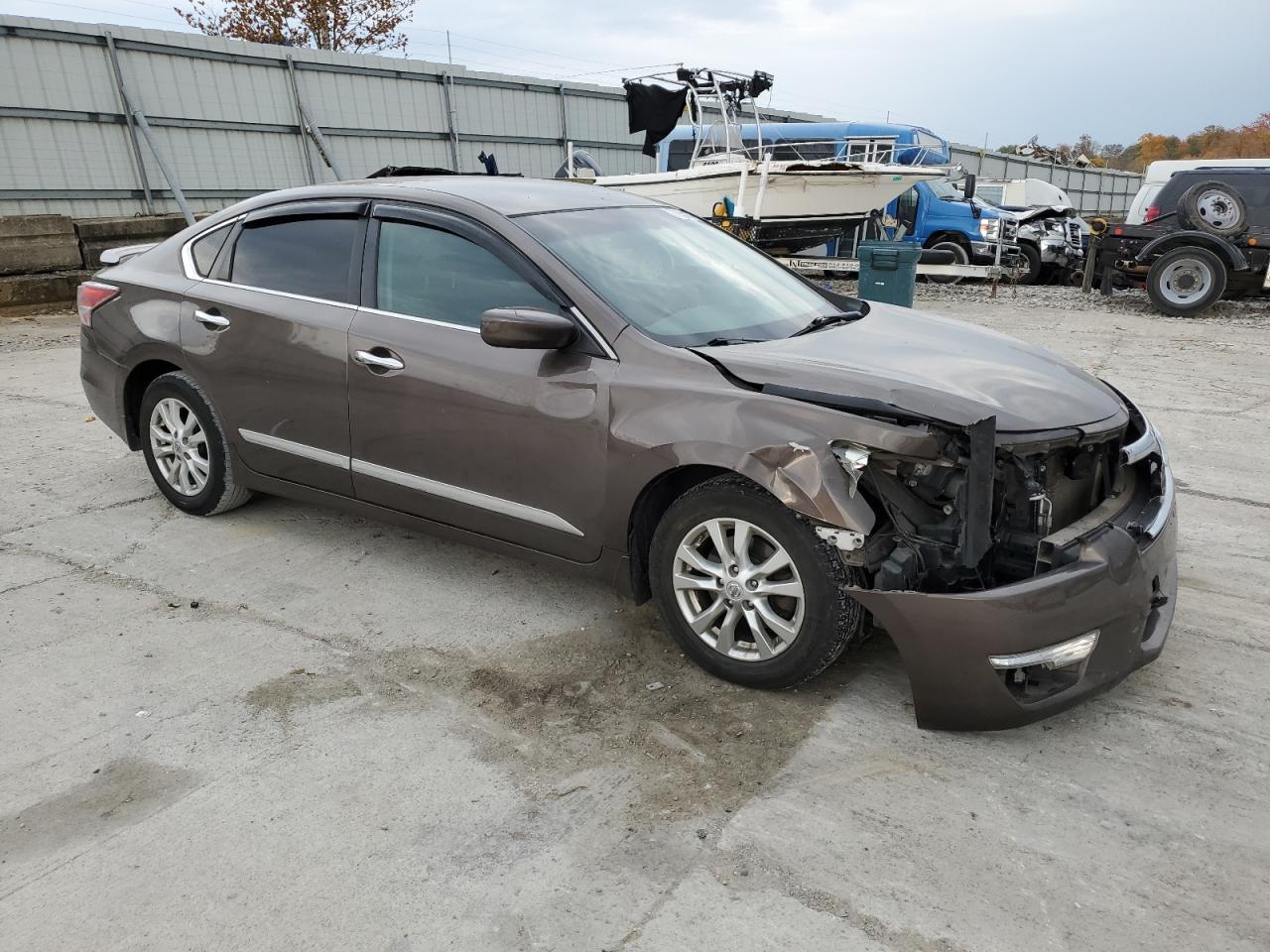 2015 Nissan Altima VIN 1N4AL3AP9FC107263 Copart auction photo, front end / side damage thumbnail 4