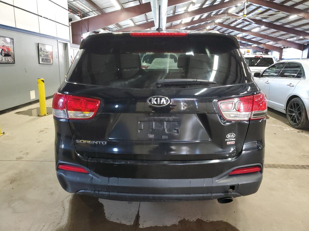 2017 KIA Sorento VIN 5XYPG4A36HG193741 Copart auction photo, side / minor dent/scratches damage thumbnail 6