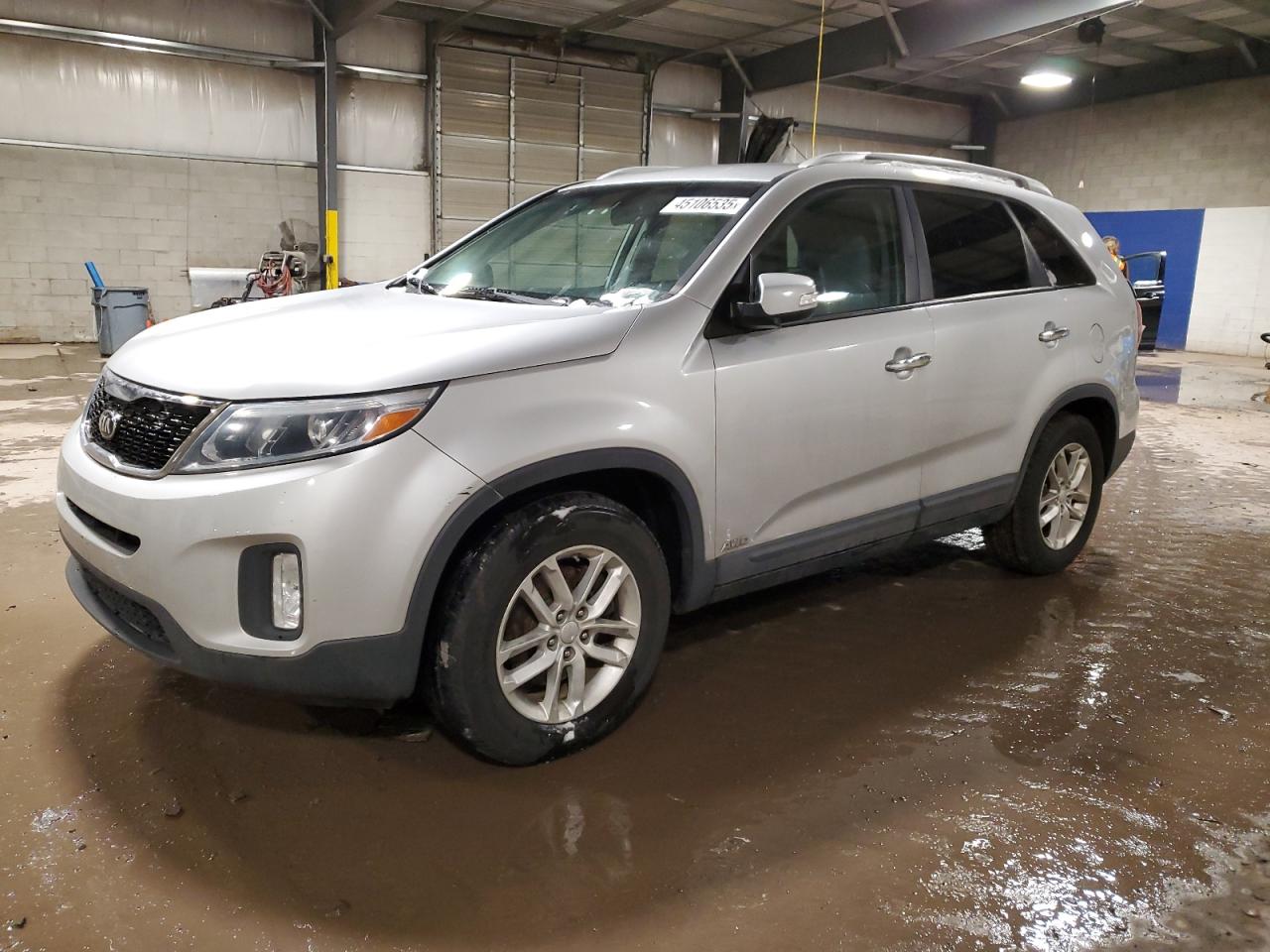 2015 KIA Sorento VIN 5XYKTCA63FG571733