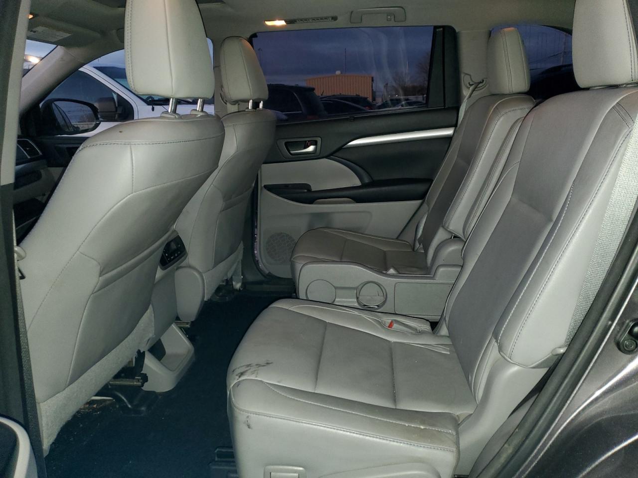 2016 Toyota Highlander VIN 5TDJKRFH9GS242924 Copart auction photo, side damage thumbnail 12