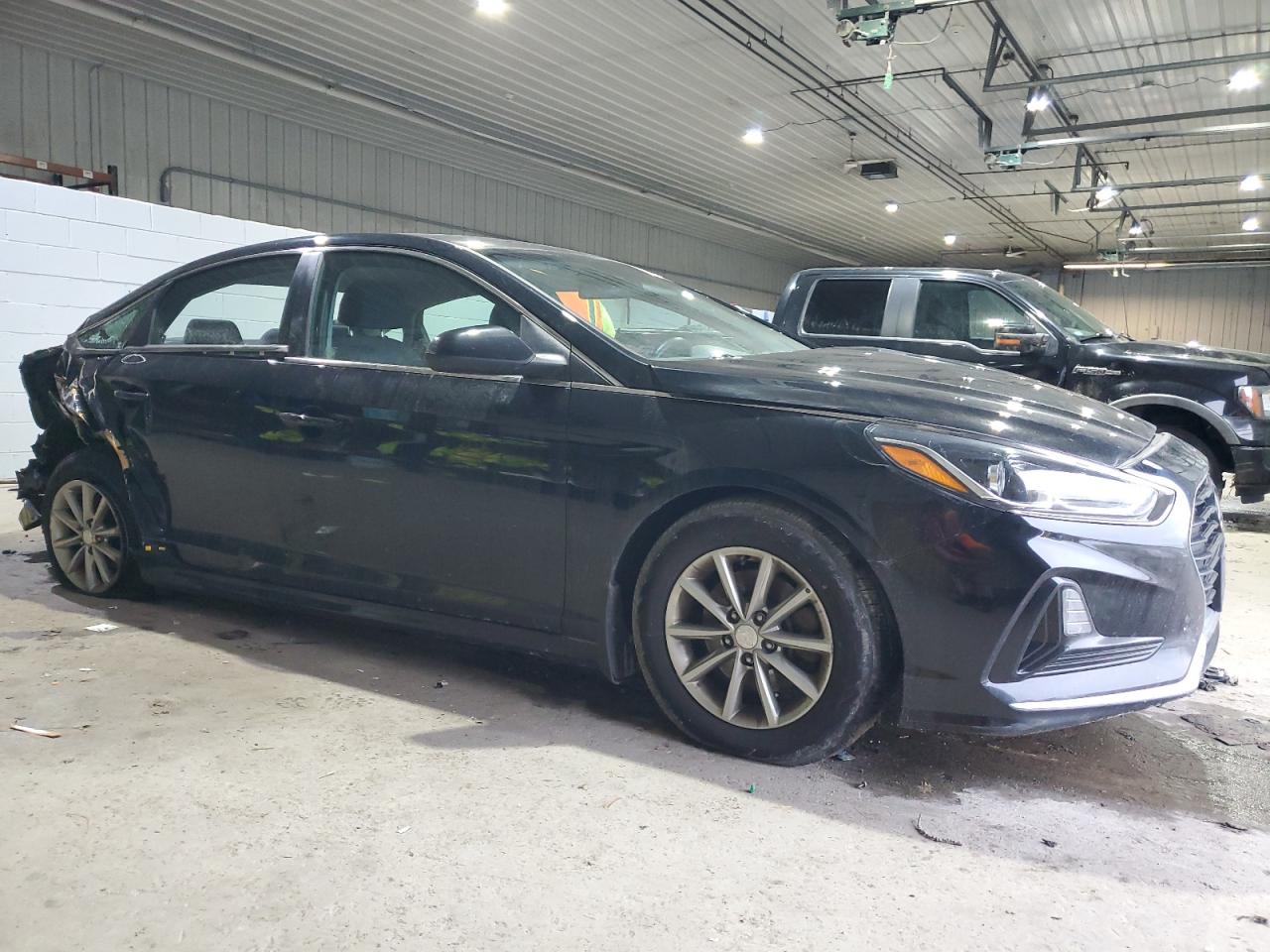 2019 Hyundai Sonata VIN 5NPE24AF4KH781282 Copart auction photo, front end / rear end damage thumbnail 4