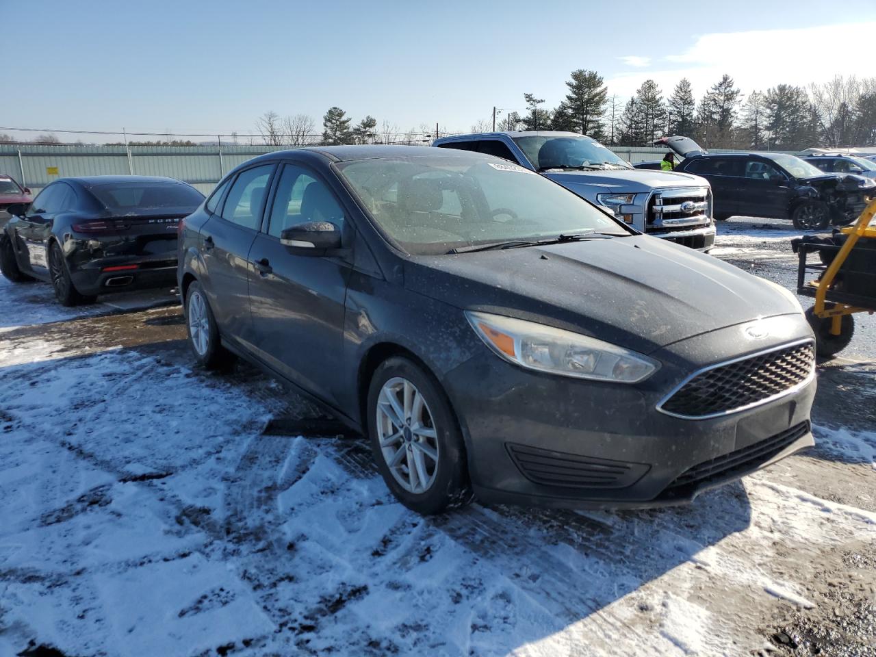 2015 Ford Focus VIN 1FADP3F23FL279464 Copart auction photo, normal wear damage thumbnail 4
