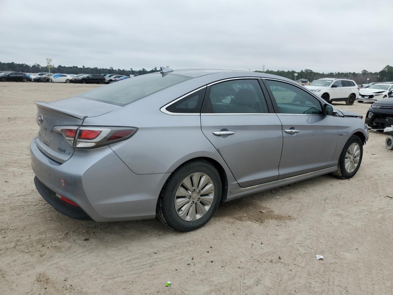 2016 Hyundai Sonata VIN KMHE24L16GA037856 Copart auction photo, front end / minor dent/scratches damage thumbnail 3