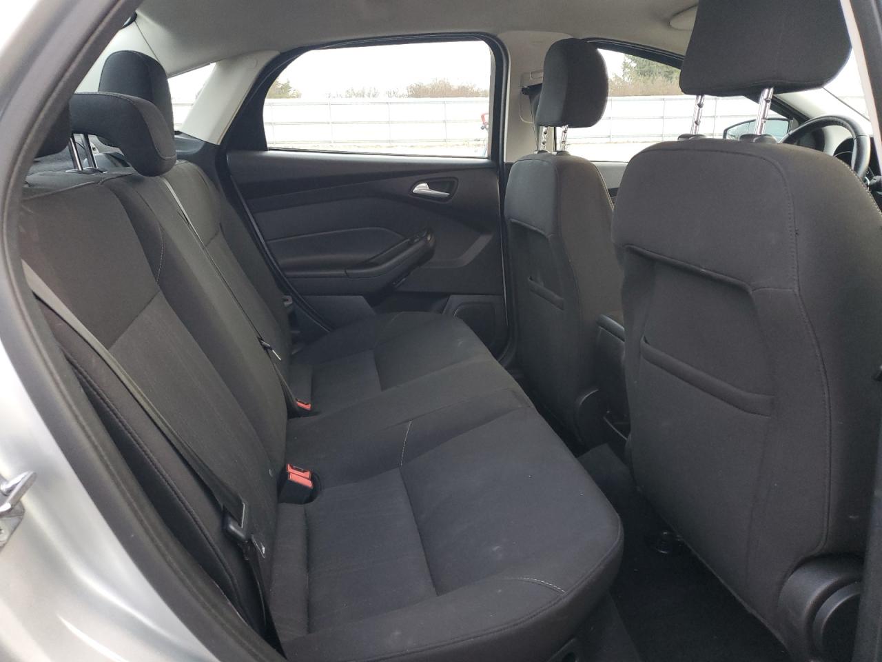 2015 Ford Focus VIN 1FADP3F21FL239951 Copart auction photo, front end / minor dent/scratches damage thumbnail 10