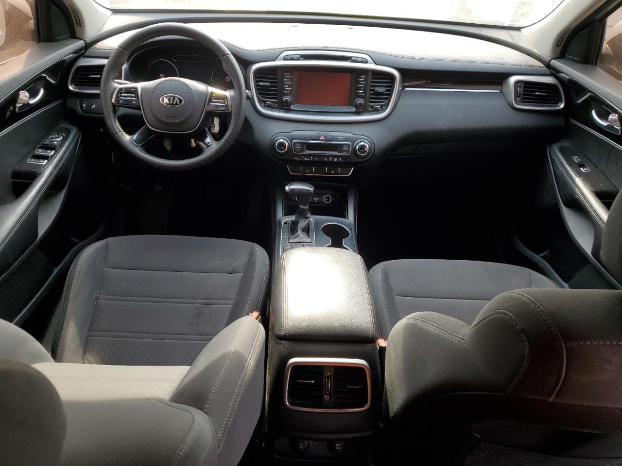 2019 KIA Sorento VIN 5XYPG4A32KG438753 Copart auction photo, all over / vandalism damage thumbnail 8