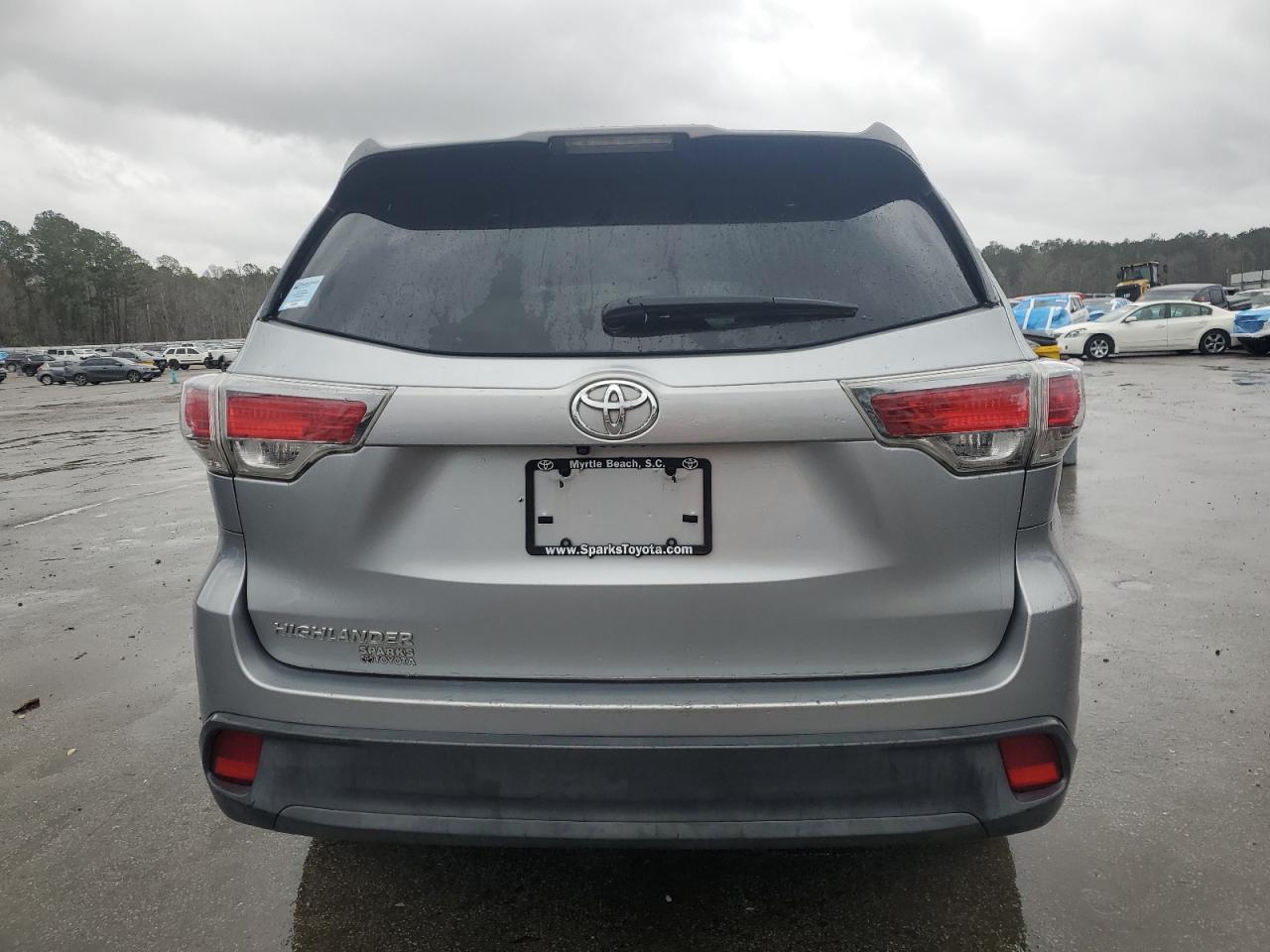 2016 Toyota Highlander VIN 5TDZARFH9GS018283 Copart auction photo, front end damage thumbnail 6