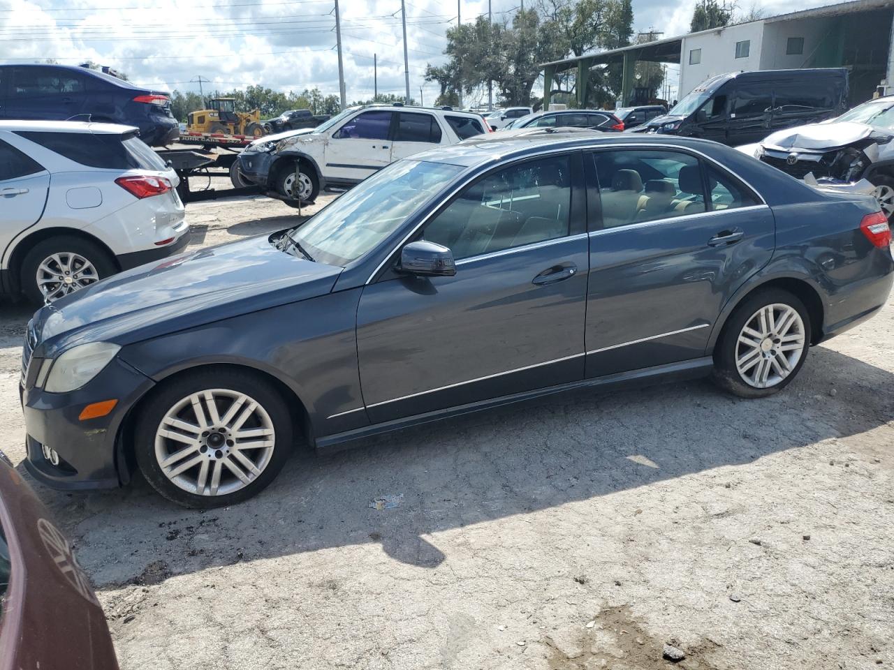 2010 Mercedes-Benz E-klasse VIN WDDHF8HB3AA103260