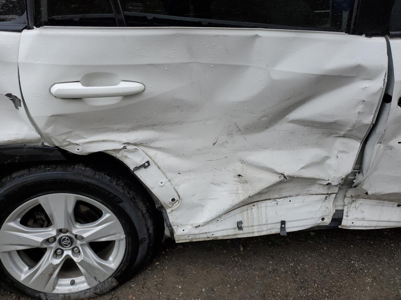 2020 Toyota RAV 4 VIN 2T3P1RFV3LC139818 Copart auction photo, side / all over damage thumbnail 12