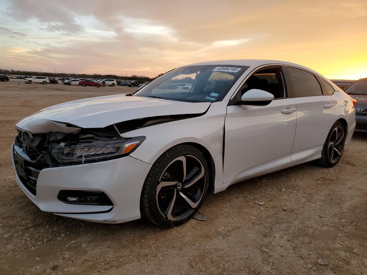 2018 Honda Accord VIN 1HGCV1F33JA235513