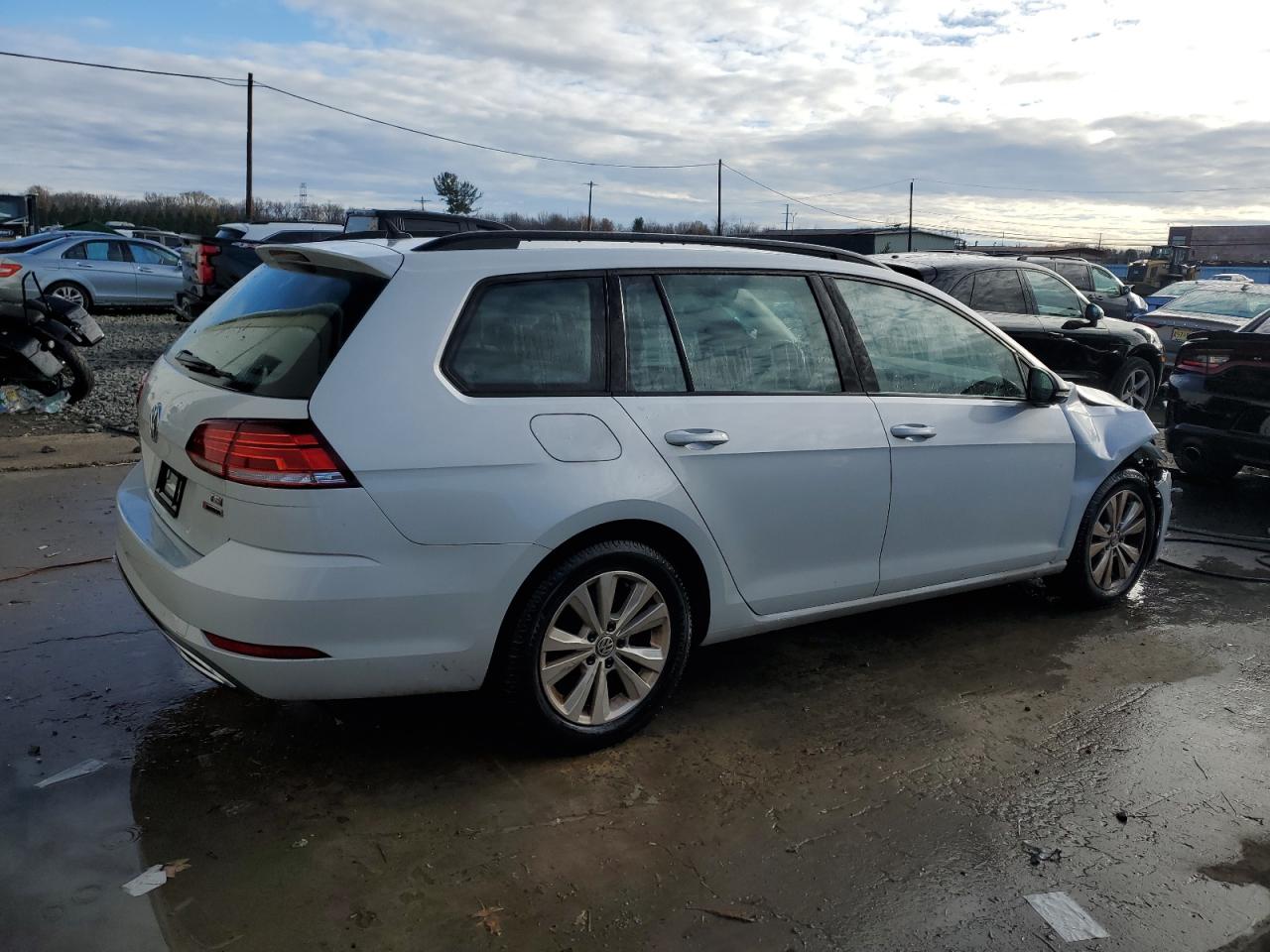 2018 Volkswagen Golf VIN 3VW117AUXJM760394 Copart auction photo, front end damage thumbnail 3