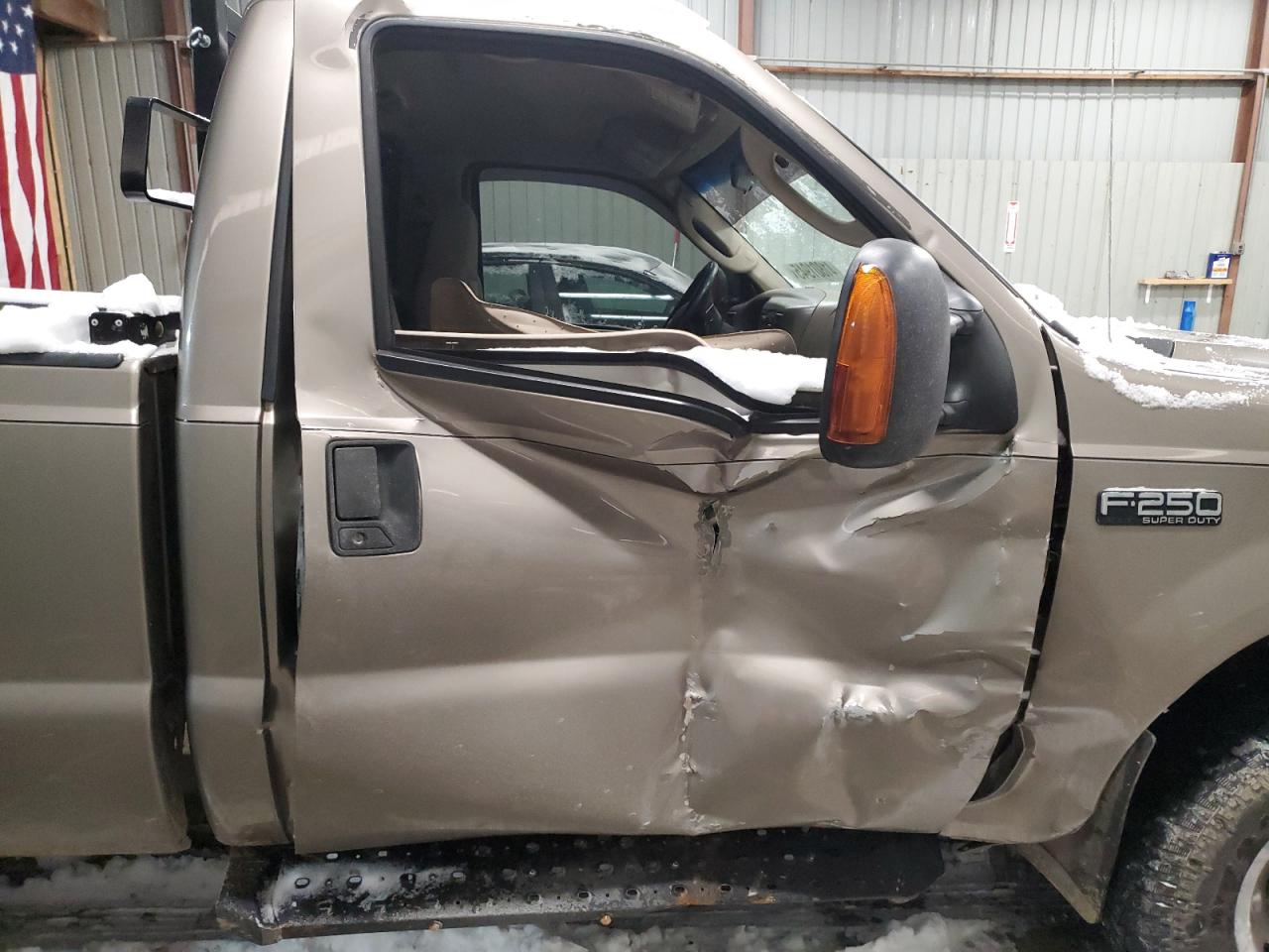 2004 Ford F250 VIN 1FTNF21L44ED14929 Copart auction photo, side damage thumbnail 10