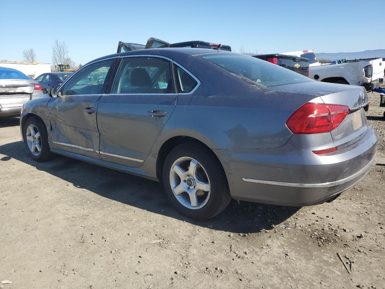 2016 Volkswagen Passat VIN 1VWAT7A31GC028618 Copart auction photo, front end / side damage thumbnail 2