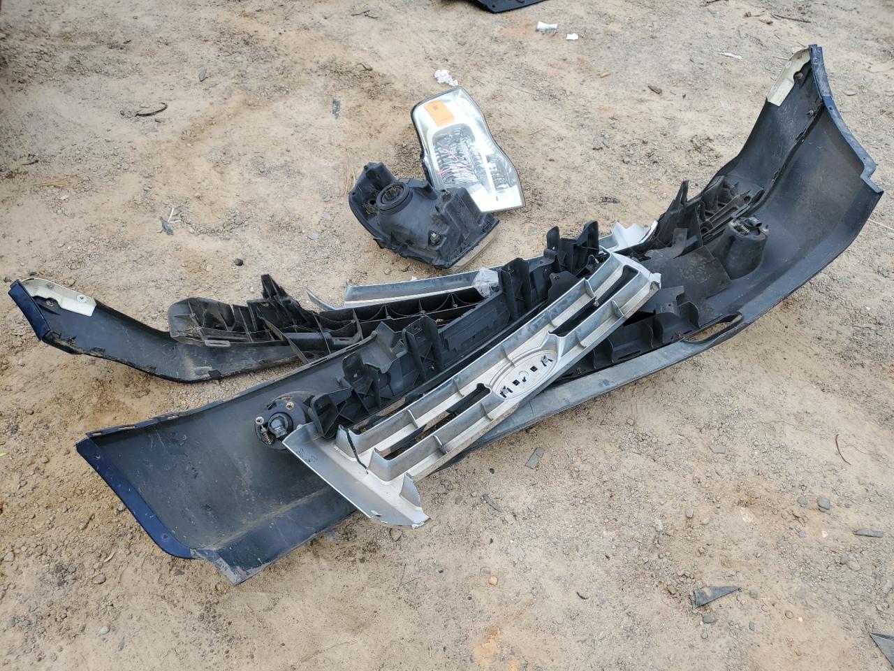 2011 Ford Expedition VIN 1FMJU1J50BEF22038 Copart auction photo, front end damage thumbnail 13