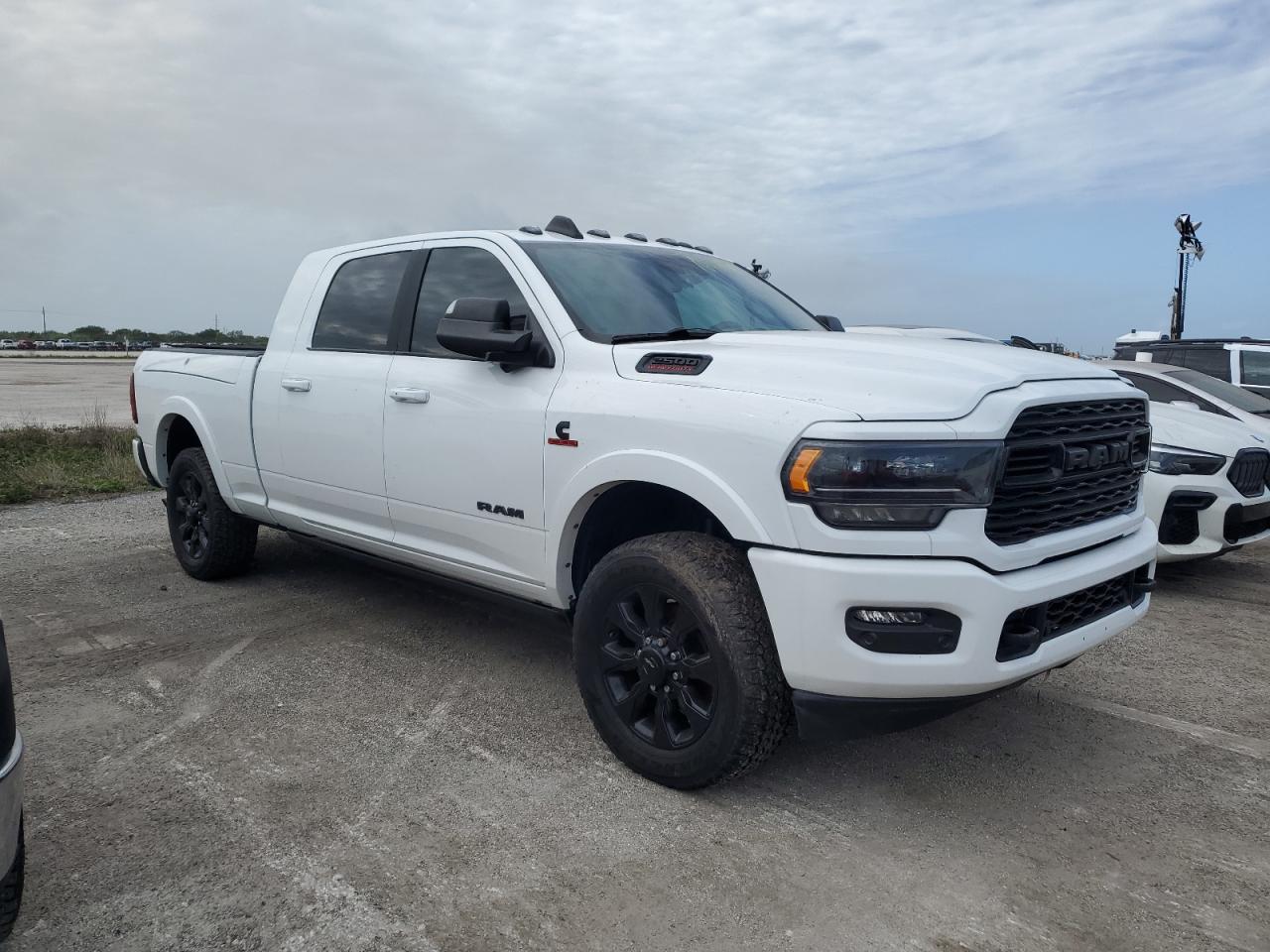 2022 RAM 2500 VIN 3C6UR5TL3NG162080 Copart auction photo, water/flood damage thumbnail 4