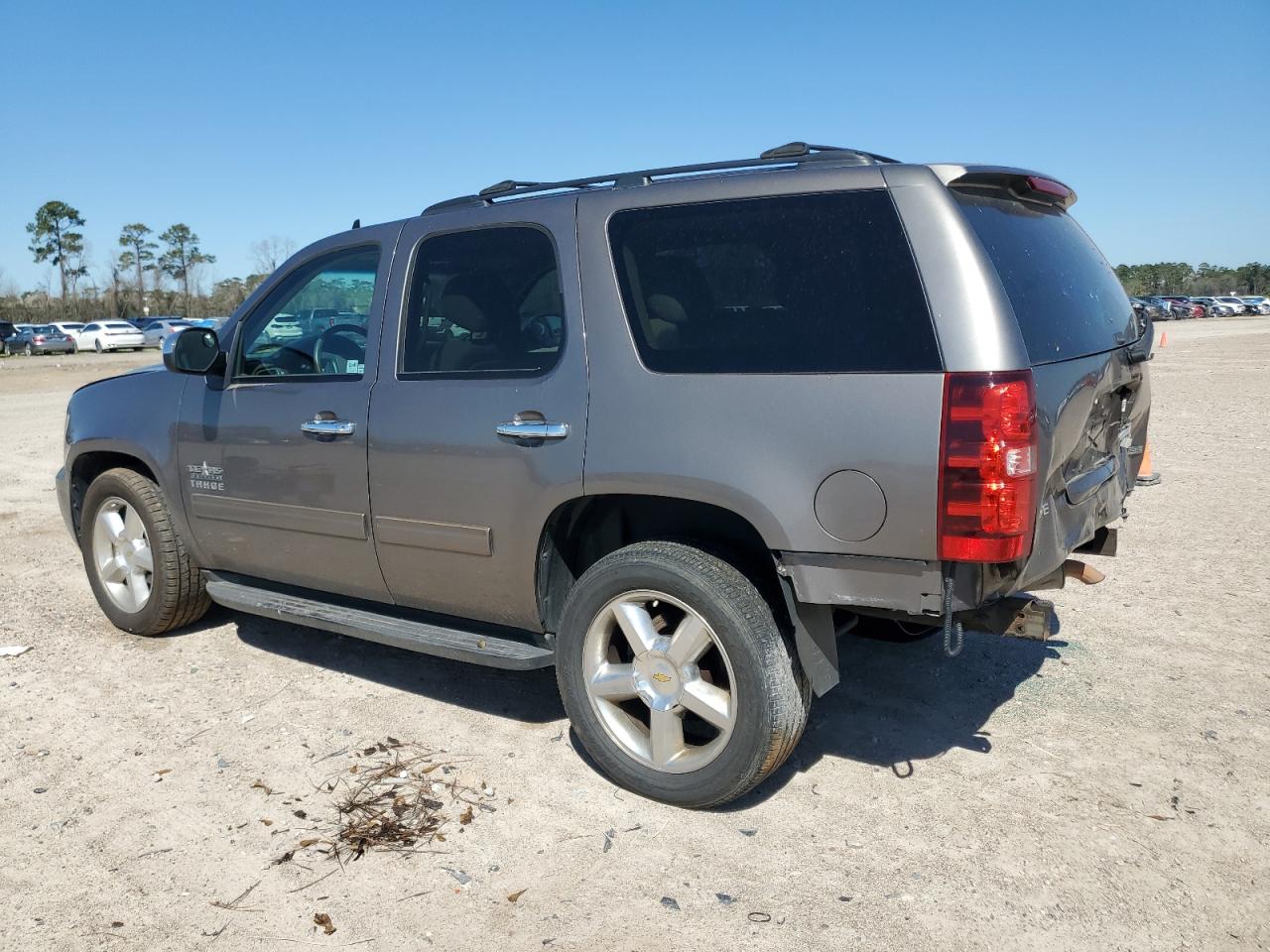 2011 Chevrolet Tahoe VIN 1GNSCAE0XBR166675 Copart auction photo, rear end / minor dent/scratches damage thumbnail 2