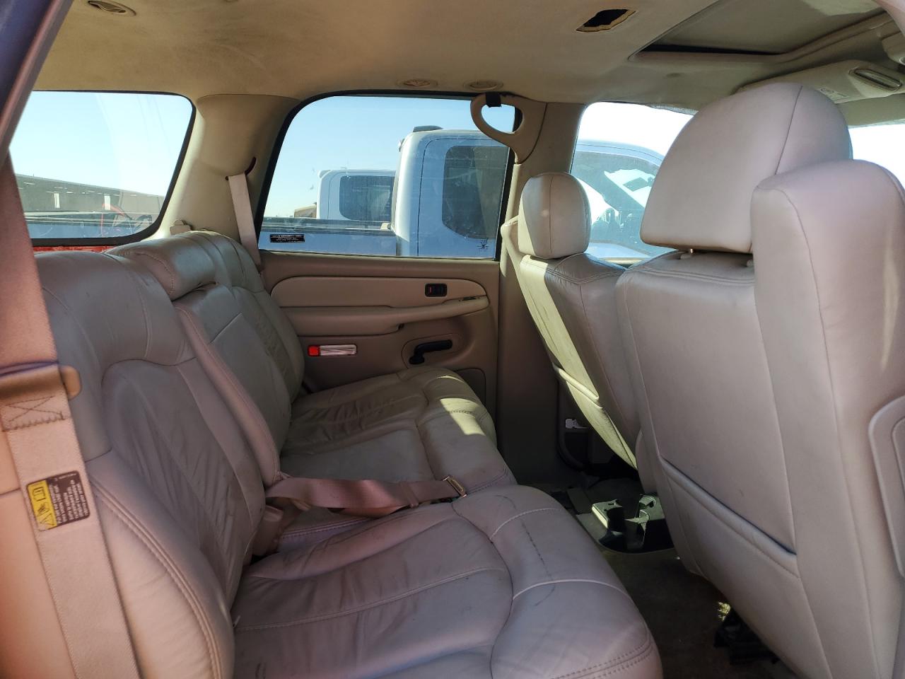 2002 Chevrolet Tahoe VIN 1GNEK13Z92J169423 Copart auction photo, vandalism damage thumbnail 11
