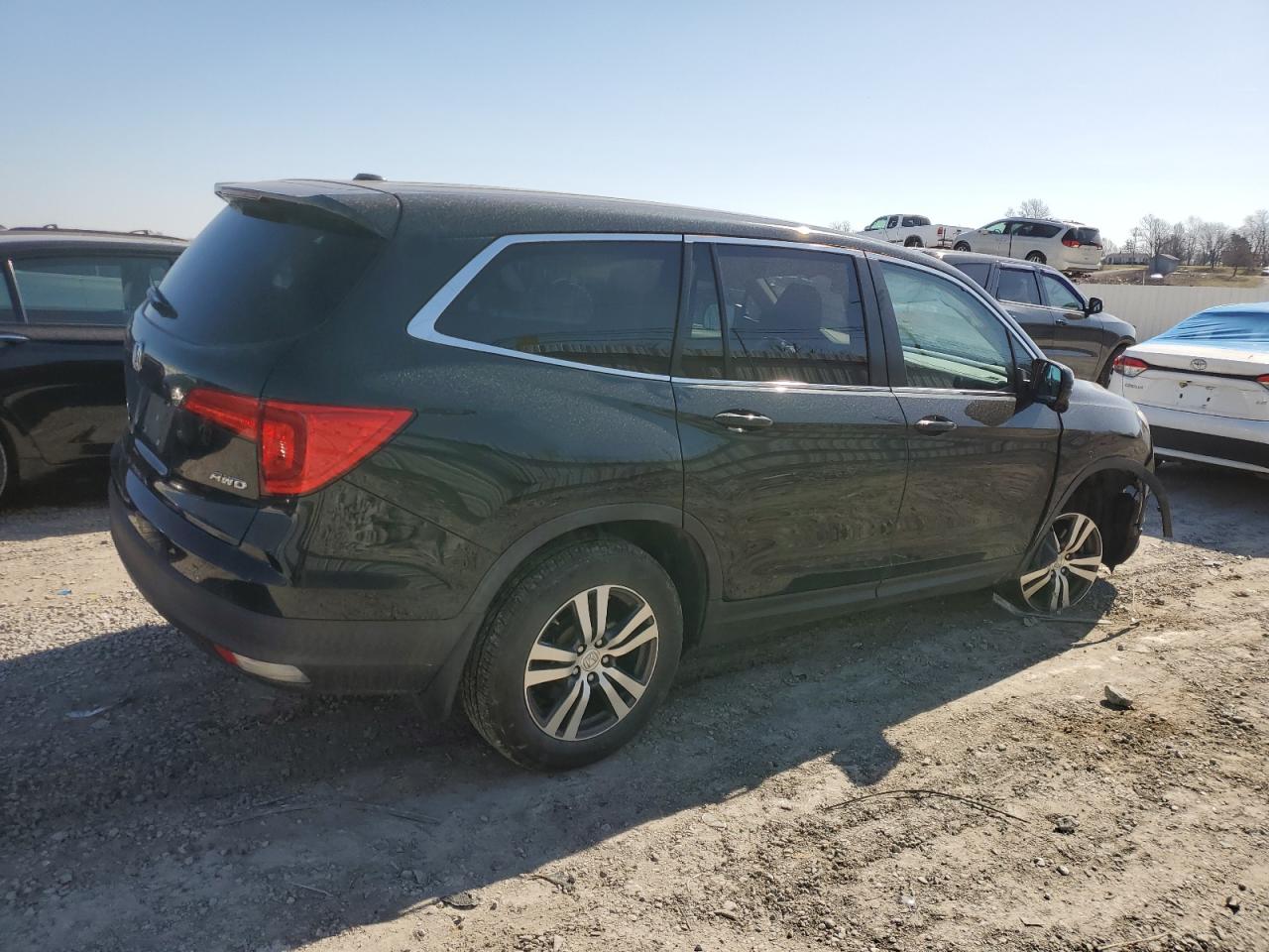 2018 Honda Pilot VIN 5FNYF6H57JB012654 Copart auction photo, front end / minor dent/scratches damage thumbnail 3