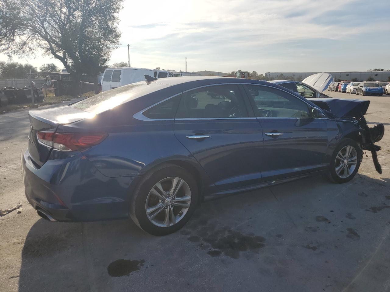 2018 Hyundai Sonata VIN 5NPE34AF2JH610459 Copart auction photo, front end / side damage thumbnail 3