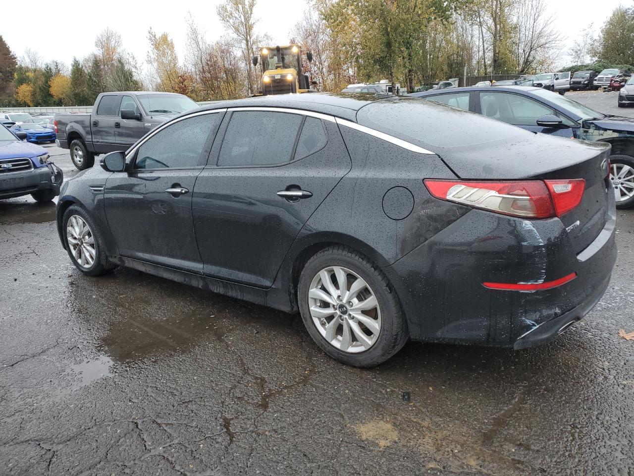2015 KIA Optima VIN KNAGM4A72F5629340 Copart auction photo, vandalism / front end damage thumbnail 2