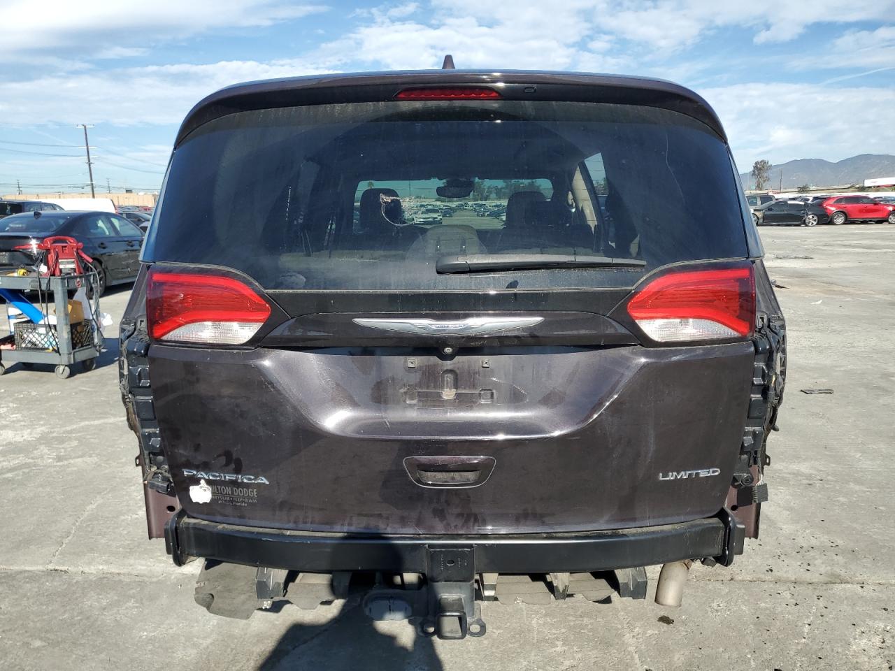 2017 Chrysler Pacifica VIN 2C4RC1GGXHR777889 Copart auction photo, side / rear end damage thumbnail 6