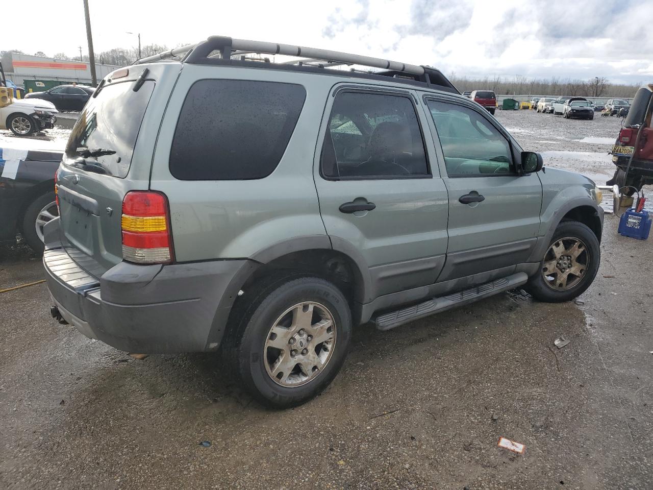 2006 Ford Escape VIN 1FMYU03136KB09377 Copart auction photo, front end / side damage thumbnail 3